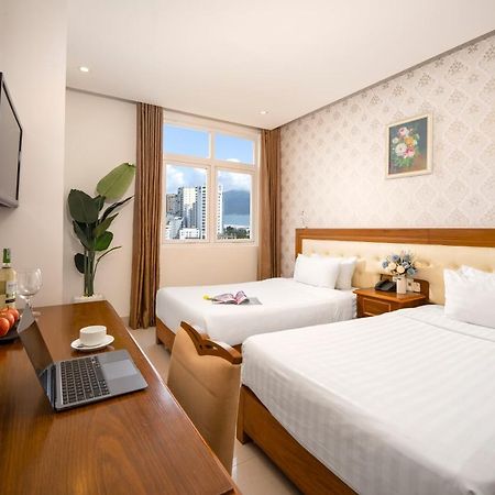 Royal Family Hotel Da Nang Exterior photo