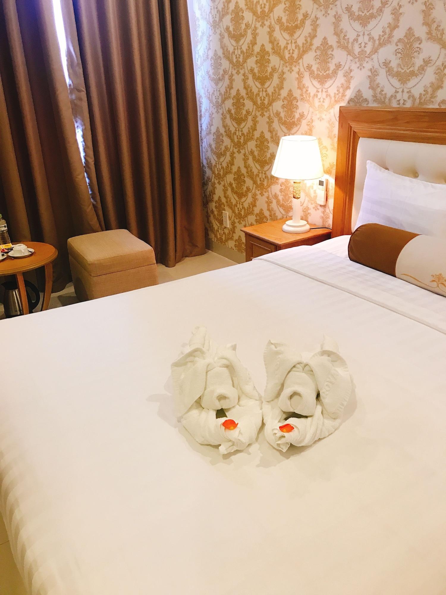 Royal Family Hotel Da Nang Exterior photo