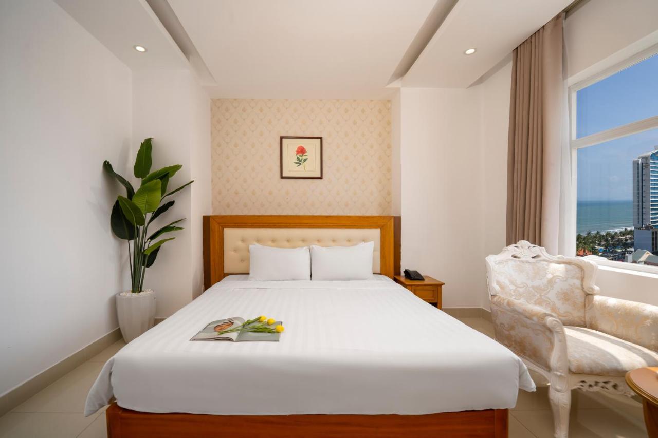 Royal Family Hotel Da Nang Exterior photo