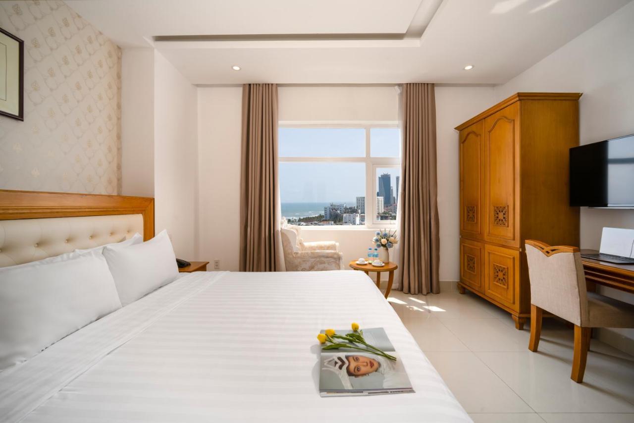 Royal Family Hotel Da Nang Exterior photo