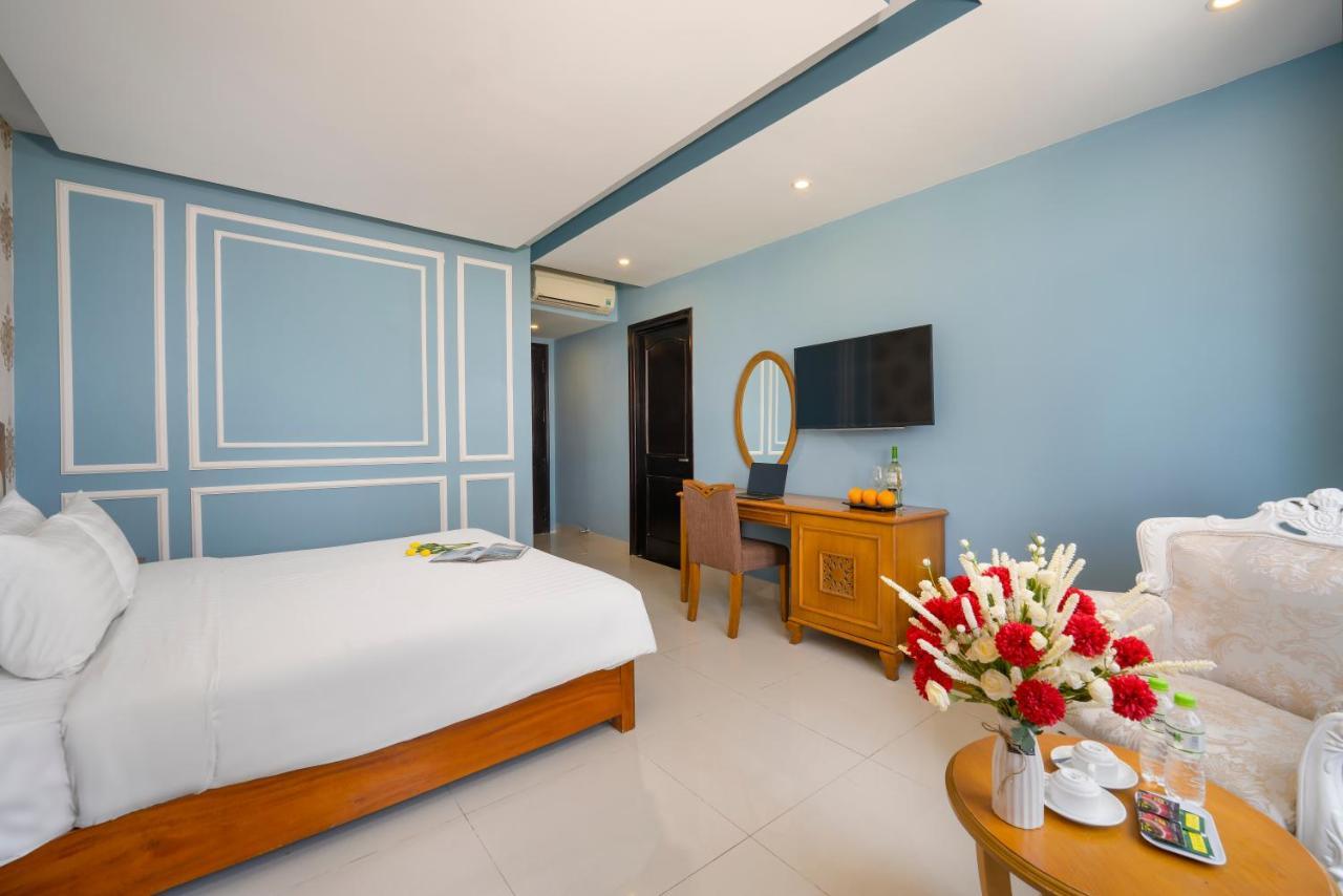 Royal Family Hotel Da Nang Exterior photo