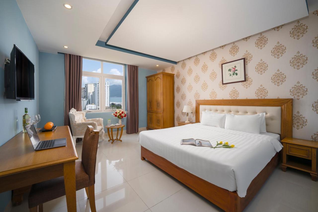 Royal Family Hotel Da Nang Exterior photo