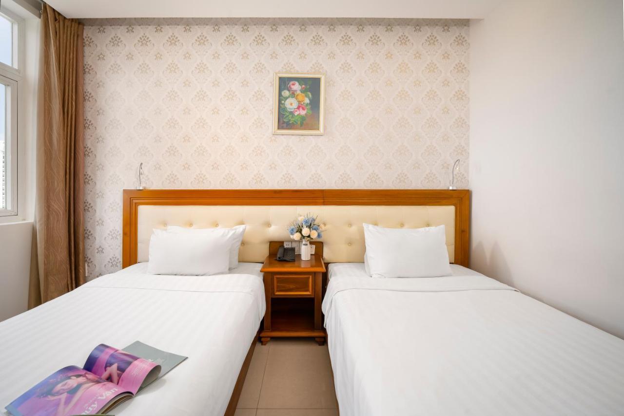 Royal Family Hotel Da Nang Exterior photo